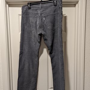 Mens Levi 514 Slim Straight Corduroy pants. Used Condition.